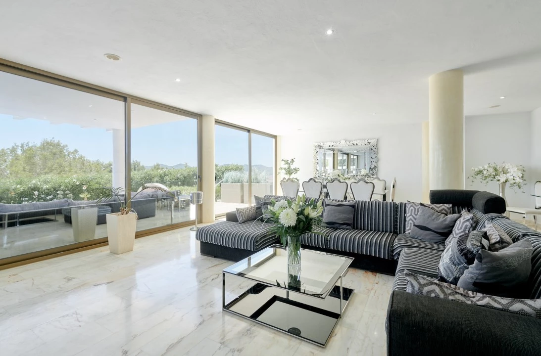 1674658574-villa-blanca_190618_25_2000px.webp