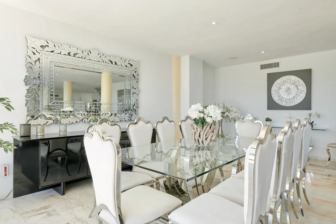 1674665676-villa-blanca_190618_21_2000px.webp